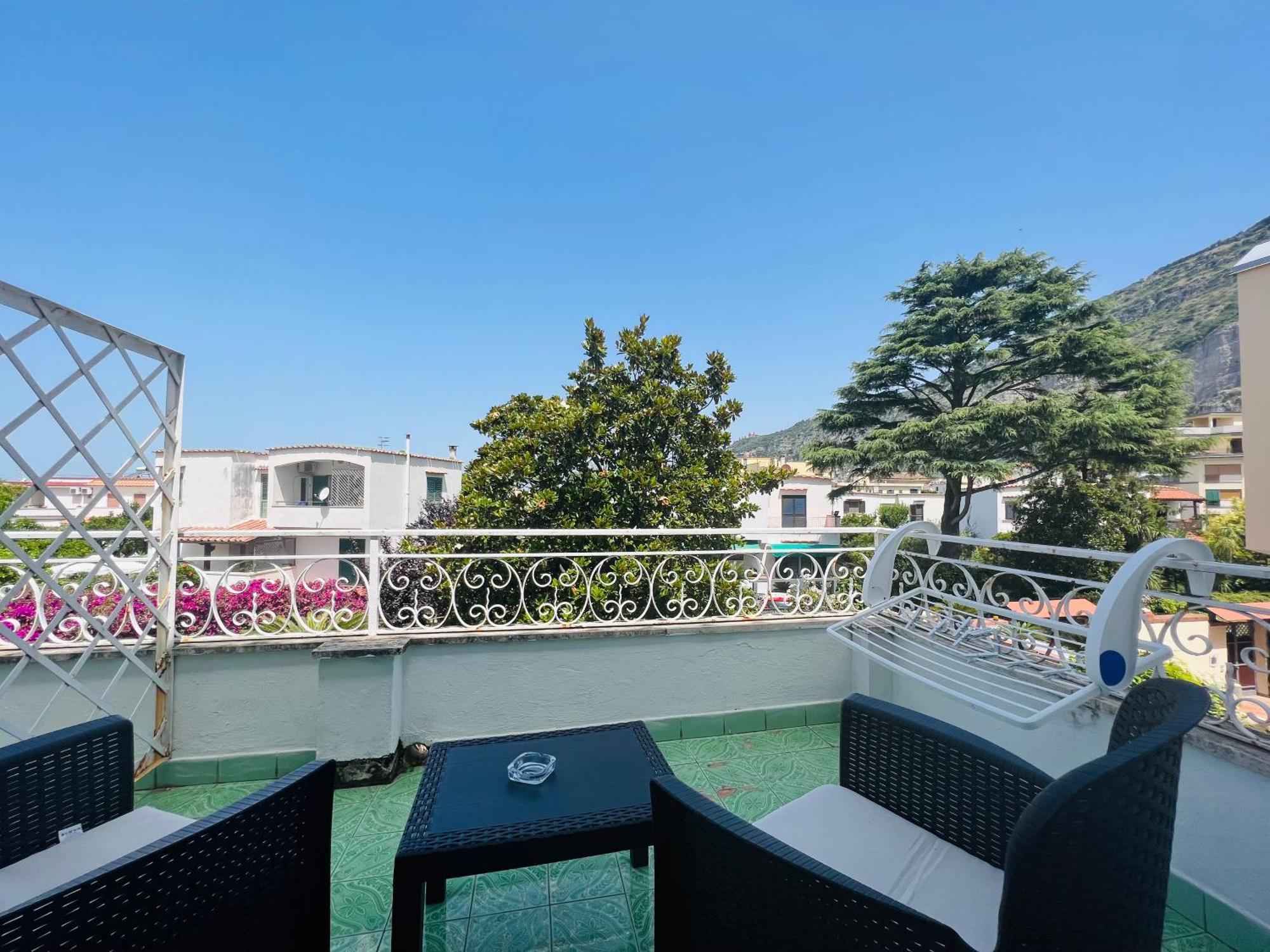 Yourhome - Villa Sorrento เมตา ภายนอก รูปภาพ