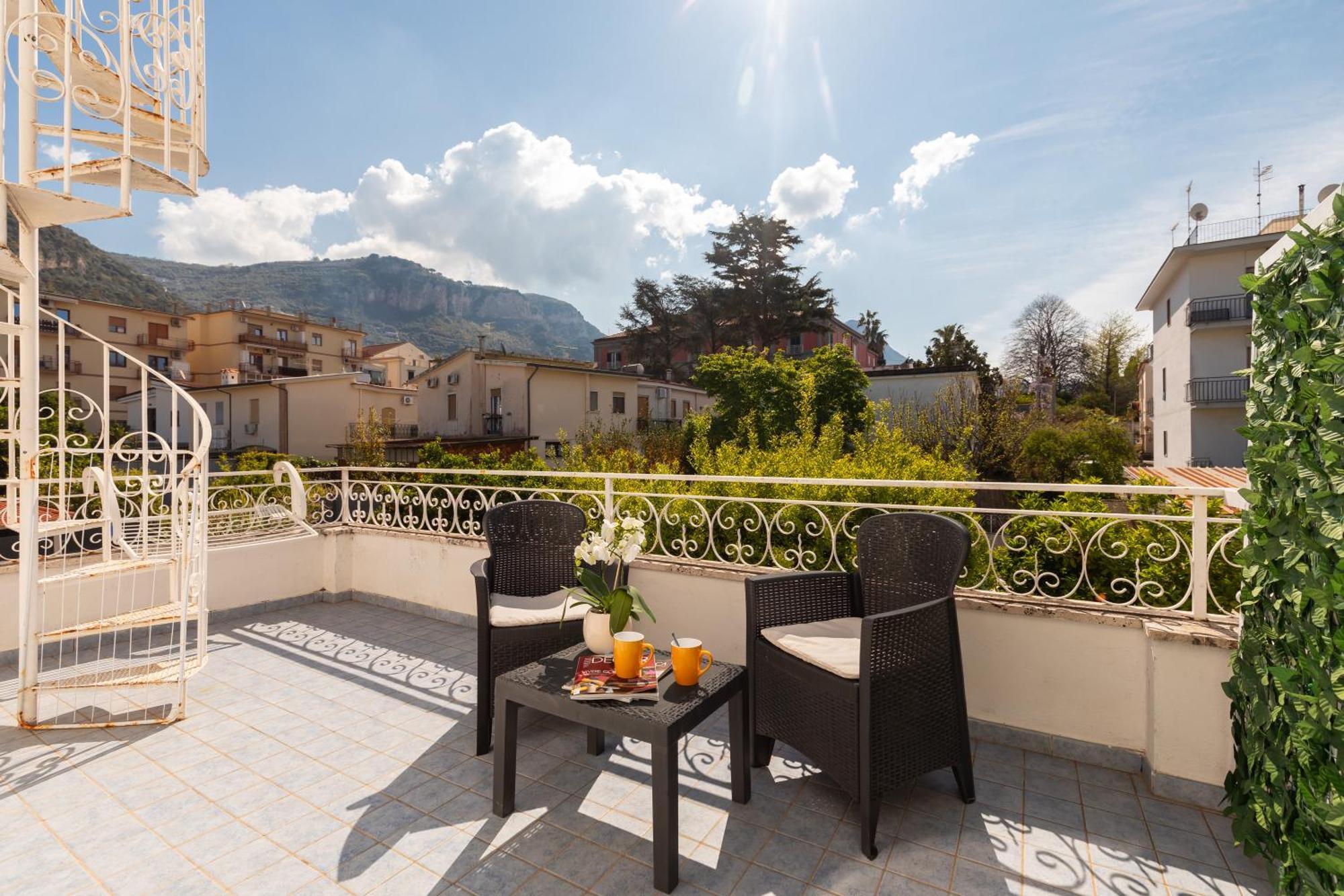 Yourhome - Villa Sorrento เมตา ภายนอก รูปภาพ
