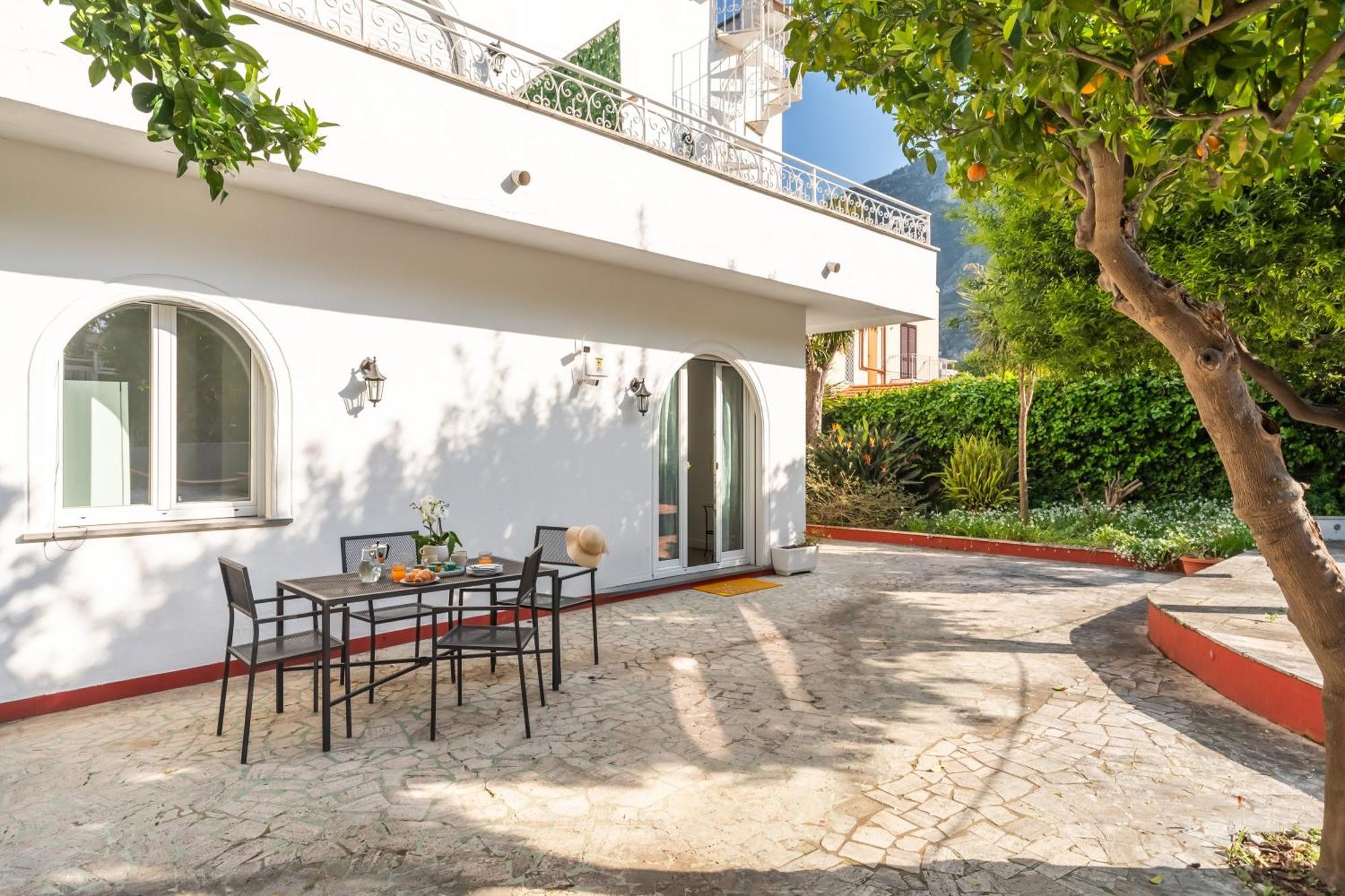 Yourhome - Villa Sorrento เมตา ภายนอก รูปภาพ